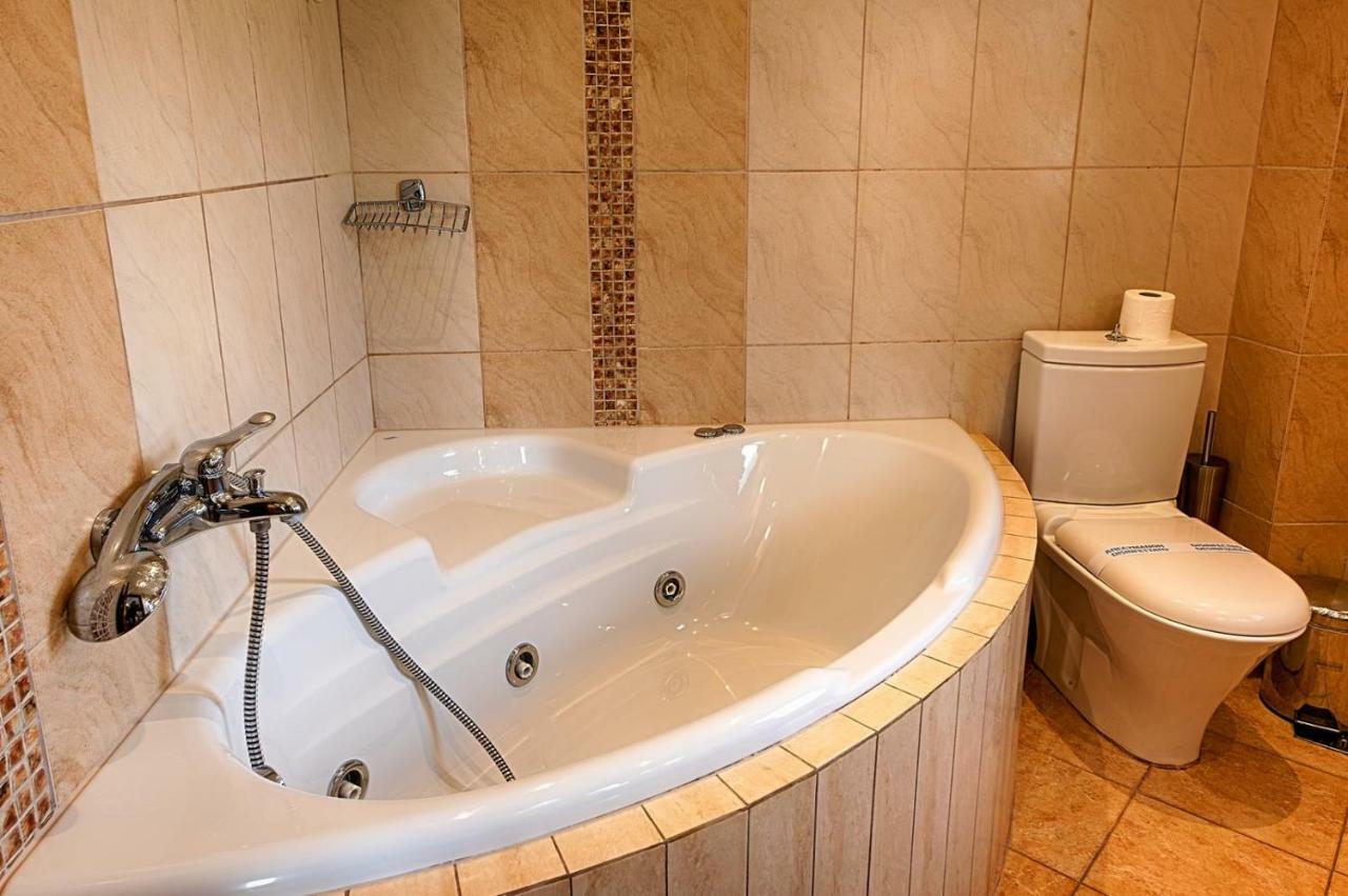 Hotel Nostos كاستوريا المظهر الخارجي الصورة